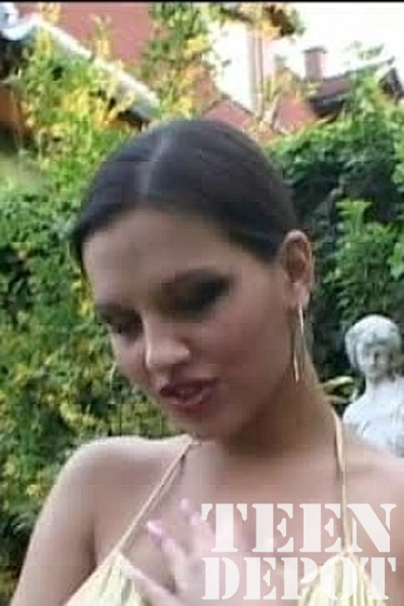 Eva - Screenshot 1 of 4 - Teen (18-22)