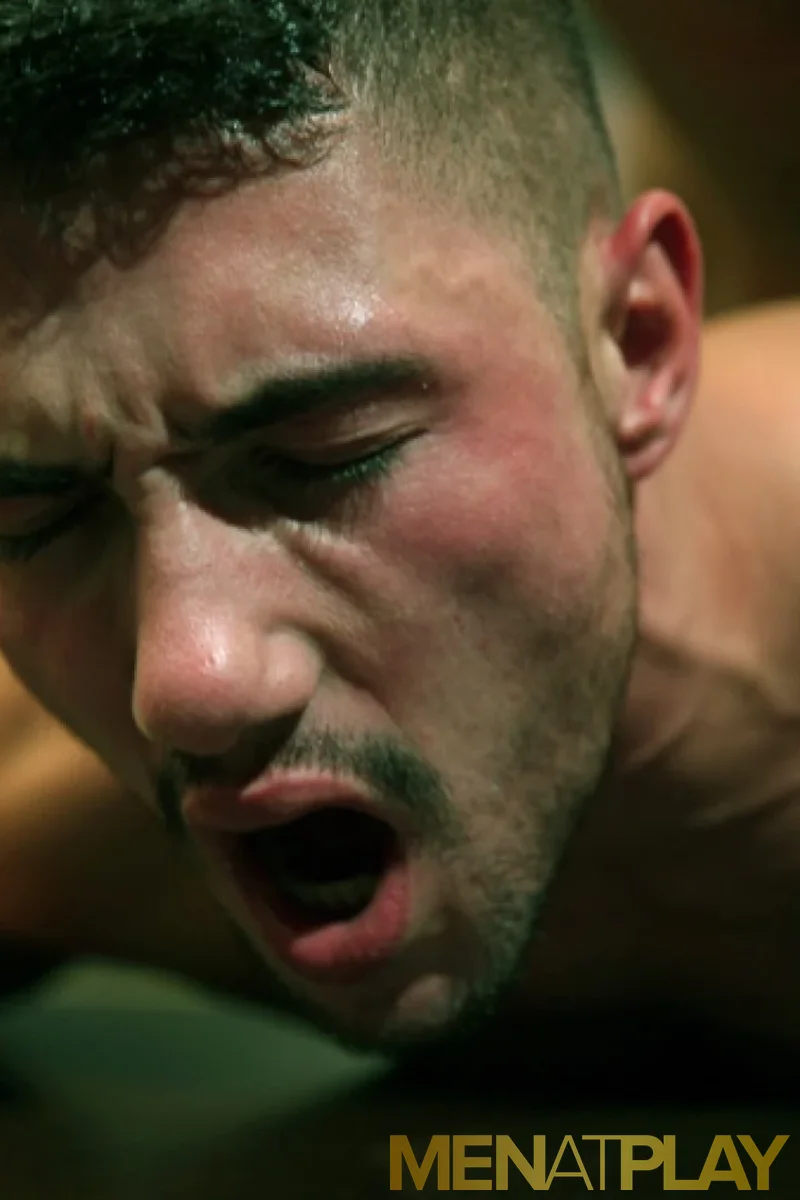 Spy Boy - Screenshot 1 of 4 - Muscular