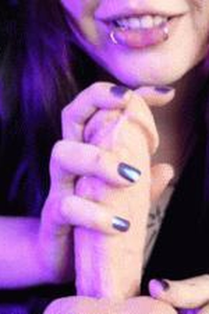 Toejob Quickie HD - Screenshot 1 of 4 - Dildos-dildo Play