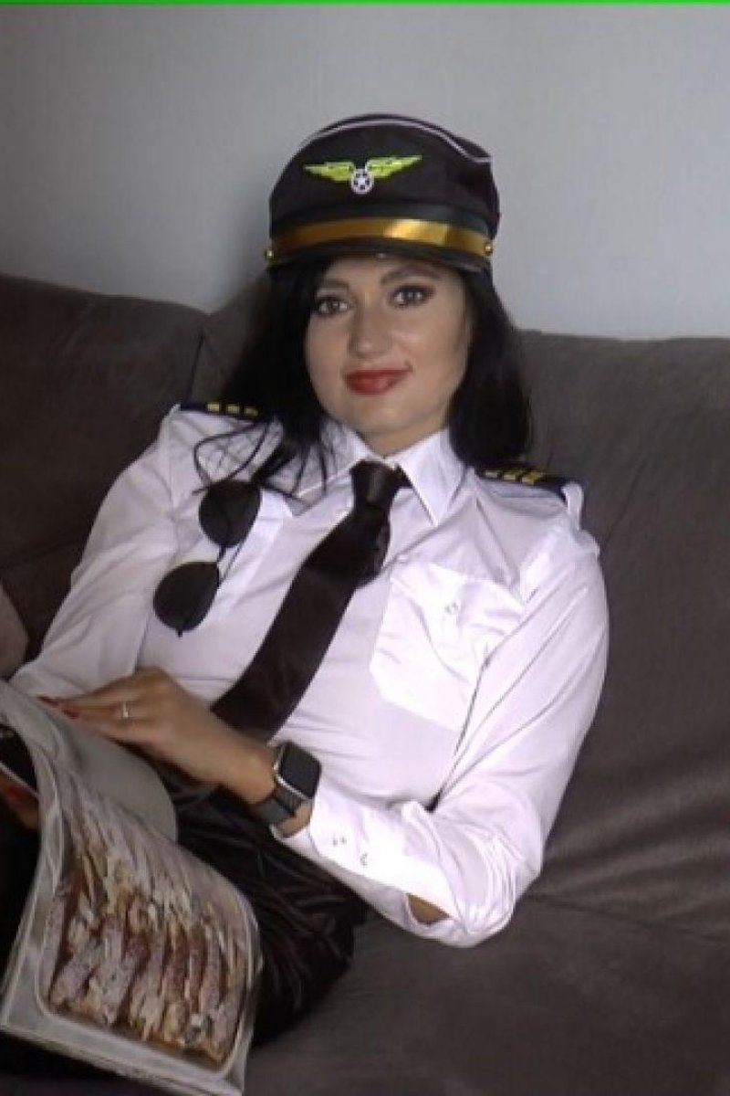 Pilot JOI - Screenshot 1 of 4 - British