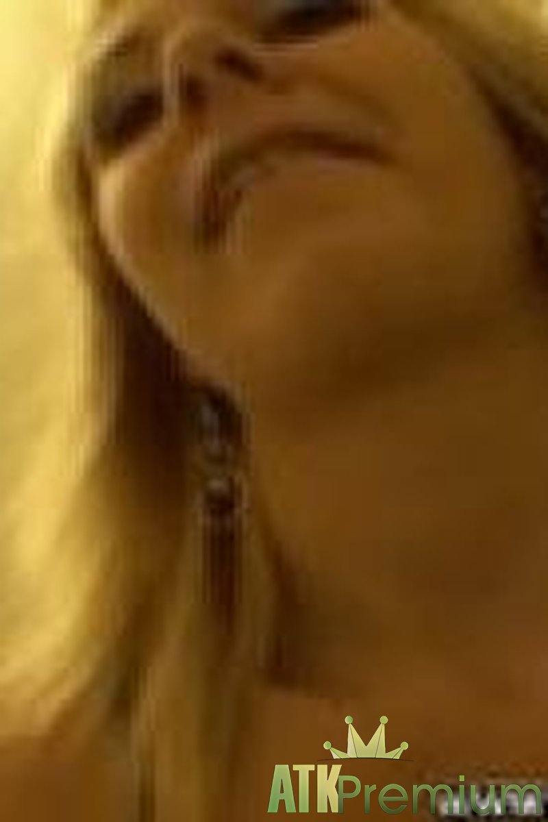 Ashlee - Solo - Screenshot 1 of 4 - Ashlee Ash036