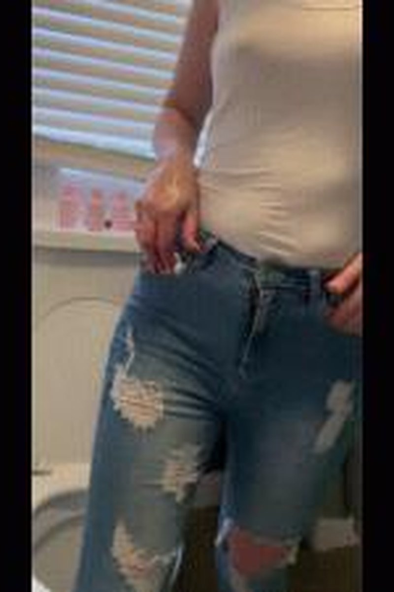 Wee Myself - Screenshot 1 of 4 - Bathroom