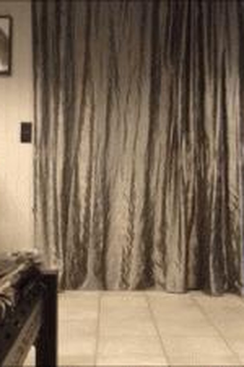 Earpulling III Custom Clip - Screenshot 1 of 4 - BDSM