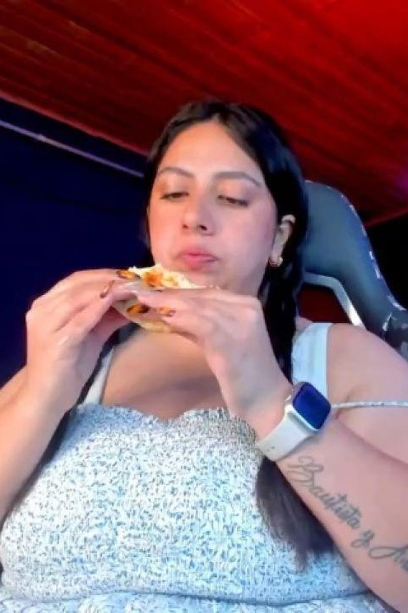 Only Eating - Screenshot 1 of 4 - BBW