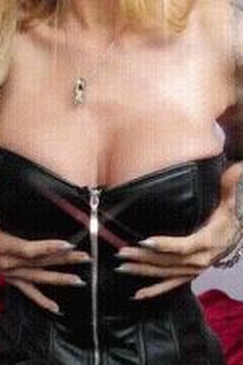 Deep Cleavage Rip Off - Screenshot 1 of 4 - Big Tits