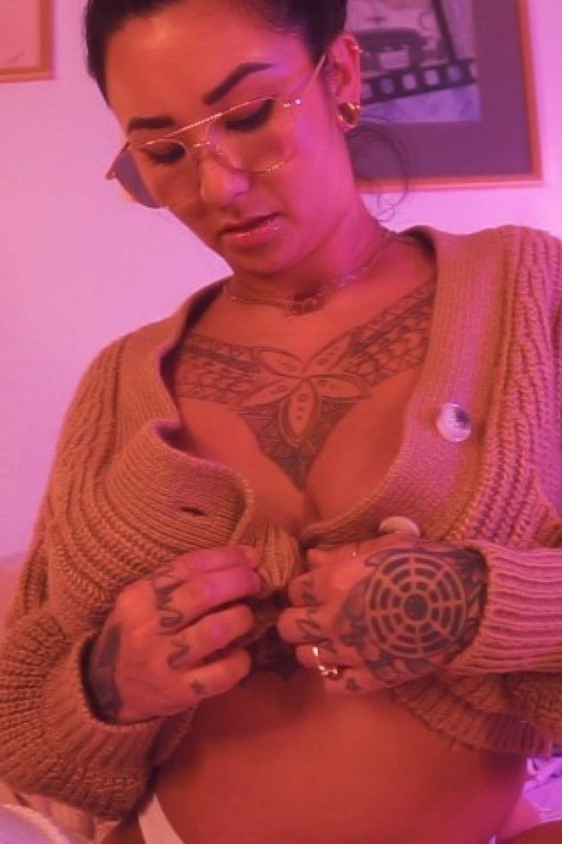 Get Cozy With Ruby - Screenshot 1 of 4 - Asian