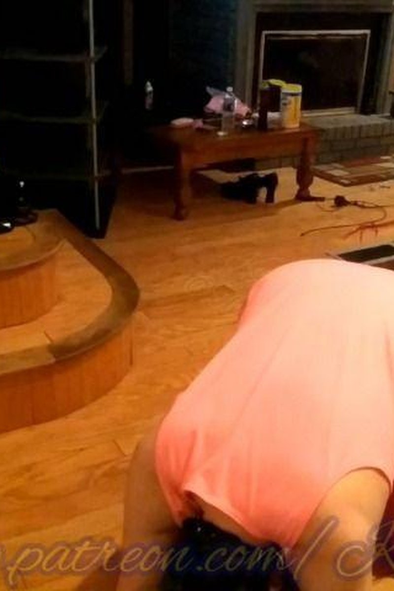 Kumora Brilee Whip It - Screenshot 1 of 4 - Ass Worship
