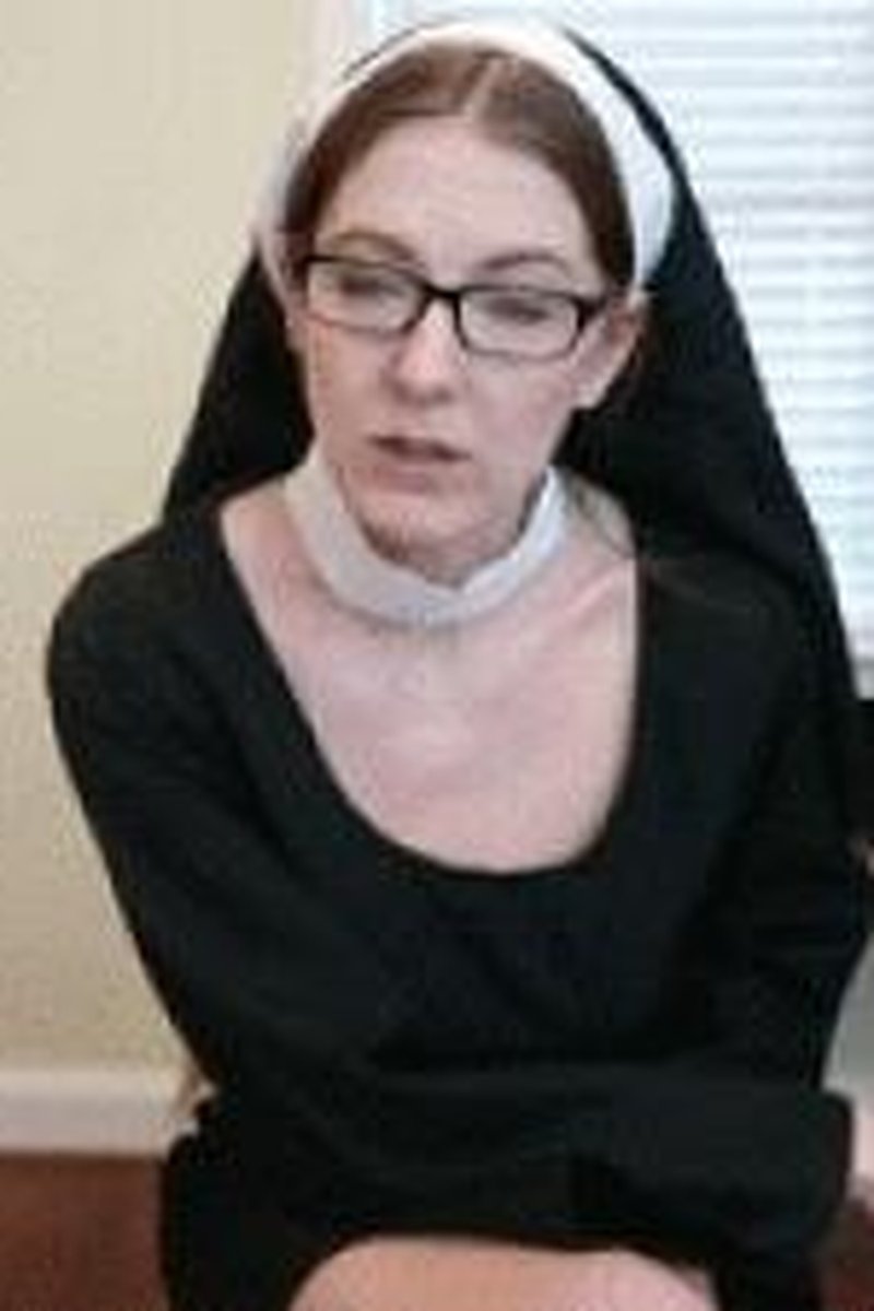 Nun Roselynn's Mind Fuck For Sinners - Screenshot 1 of 4 - Broken