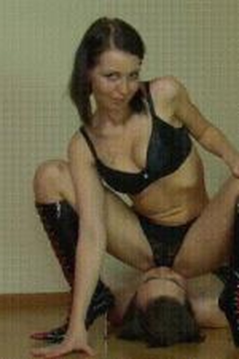 Horny Nina Front Polish Language HD 1920X1080 - Screenshot 1 of 4 - Ass Worship