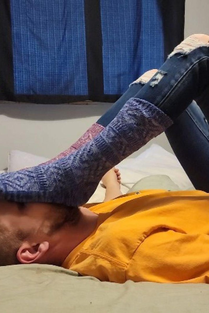 Sock Smelling - Screenshot 1 of 4 - Colorfulsocks