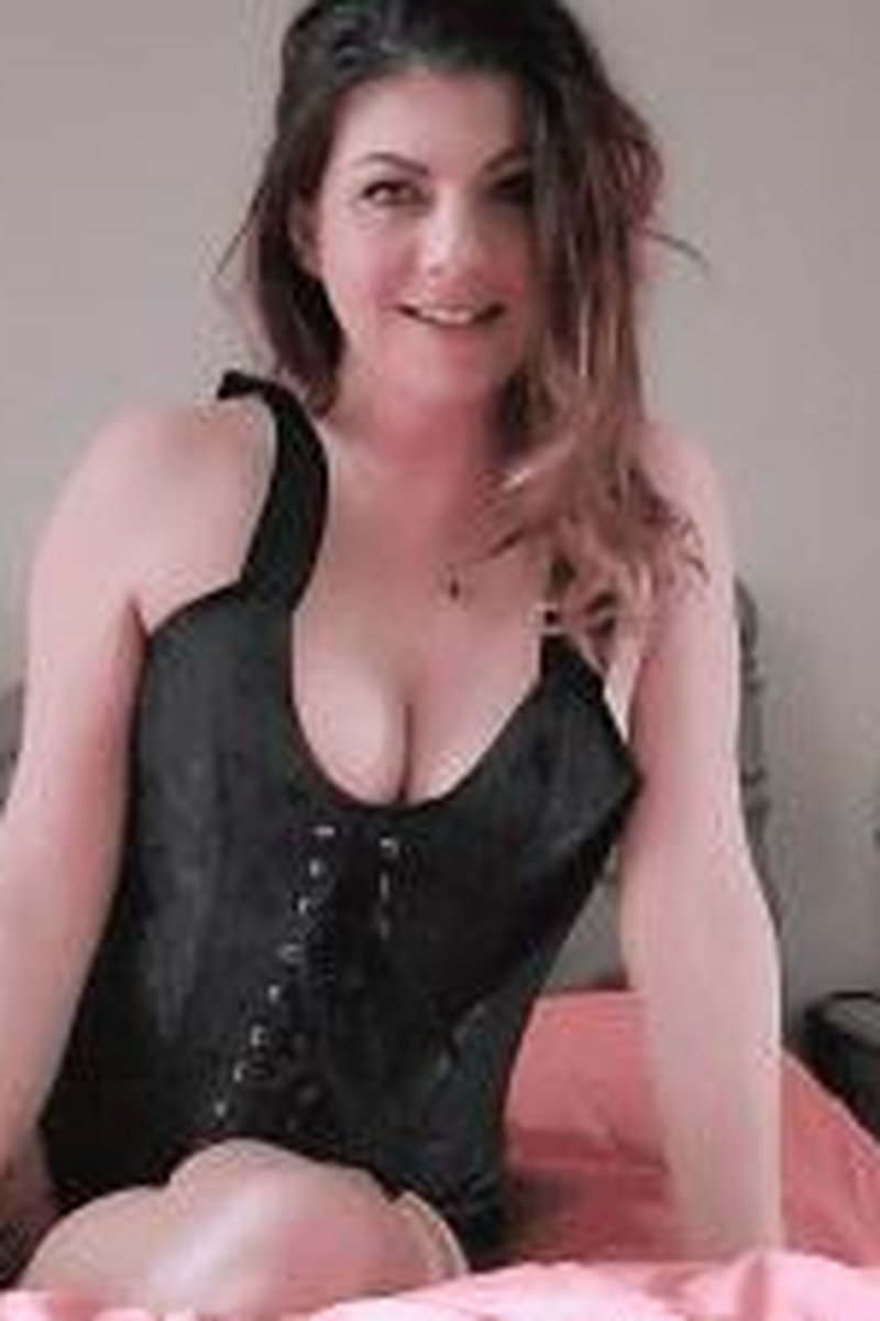 Cock Pleaser - Screenshot 1 of 4 - Humiliation