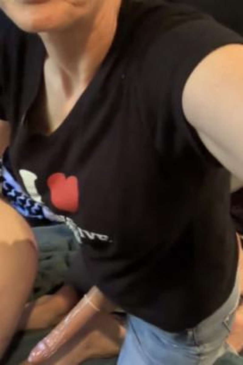 Busted - Screenshot 1 of 4 - CFNM