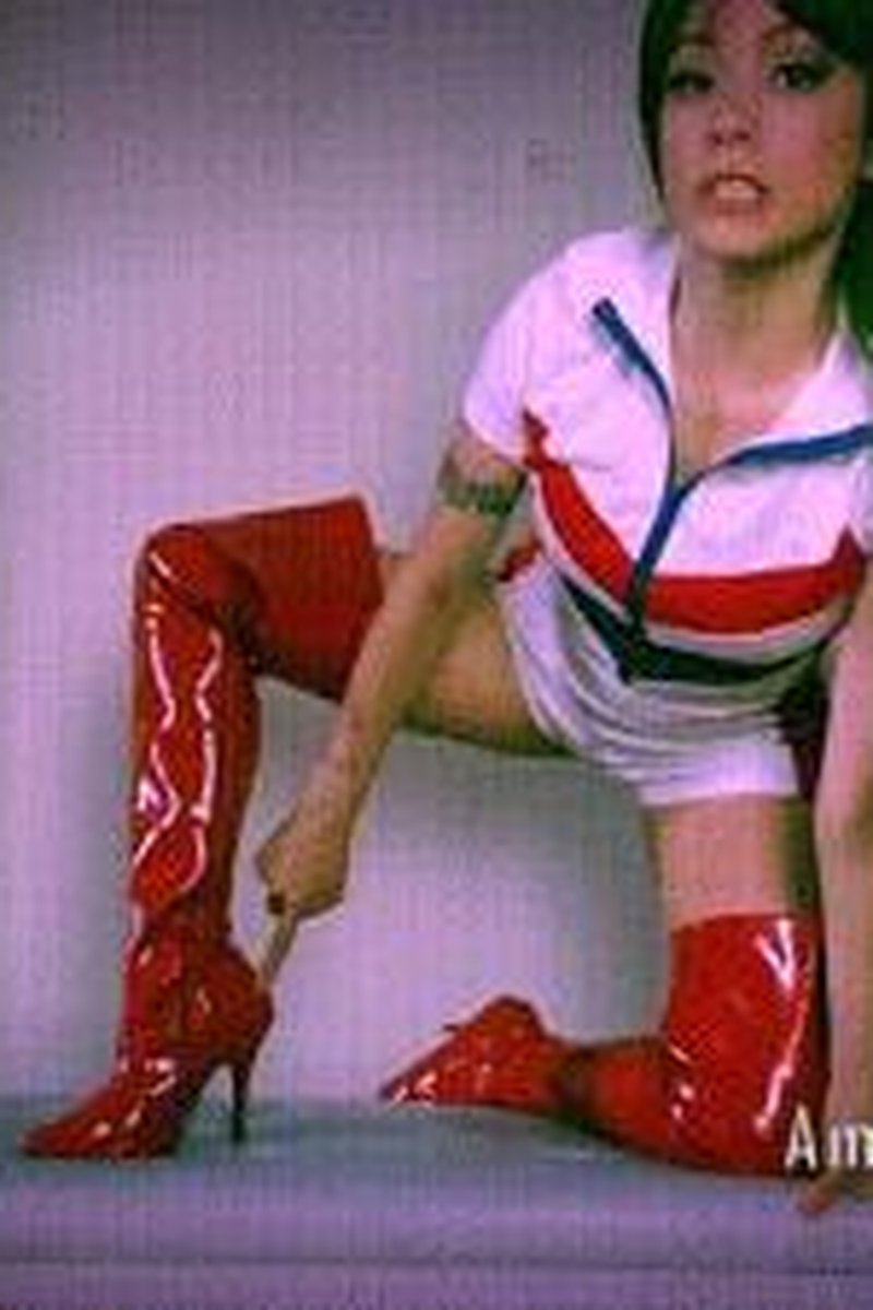 Boot Polishing Maid - Screenshot 1 of 4 - Bitch