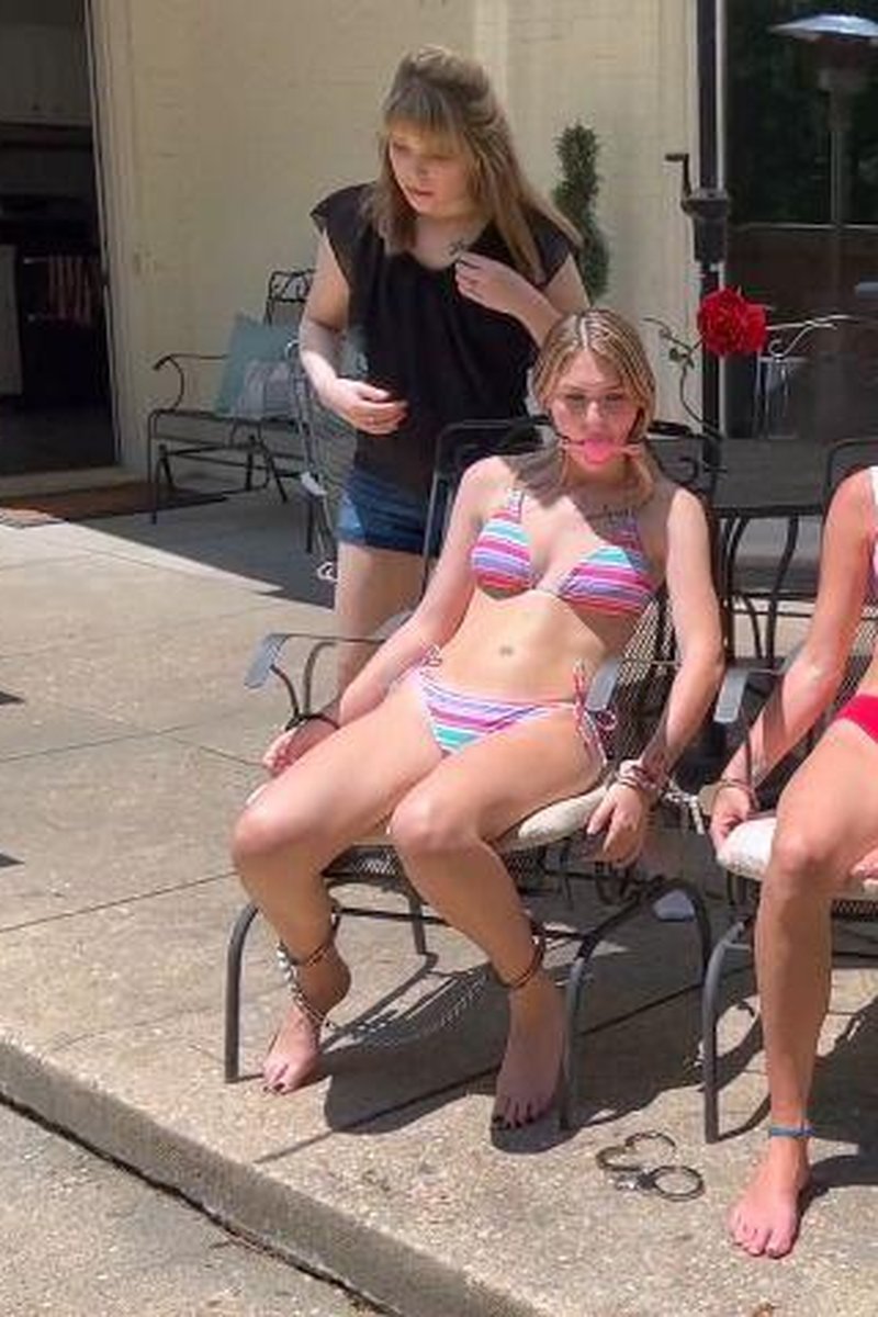 Bitchy Step-Sisters - Screenshot 1 of 4 - Bondage