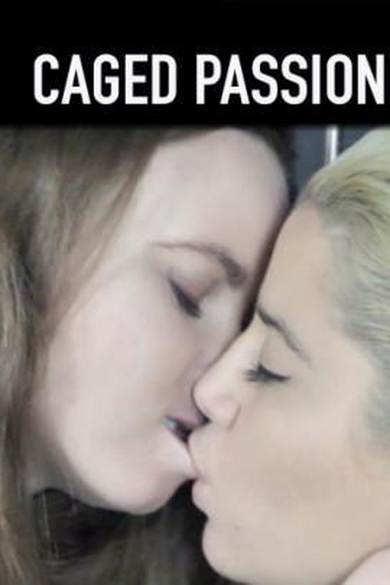 Caged Passion - Screenshot 1 of 4 - Kissing