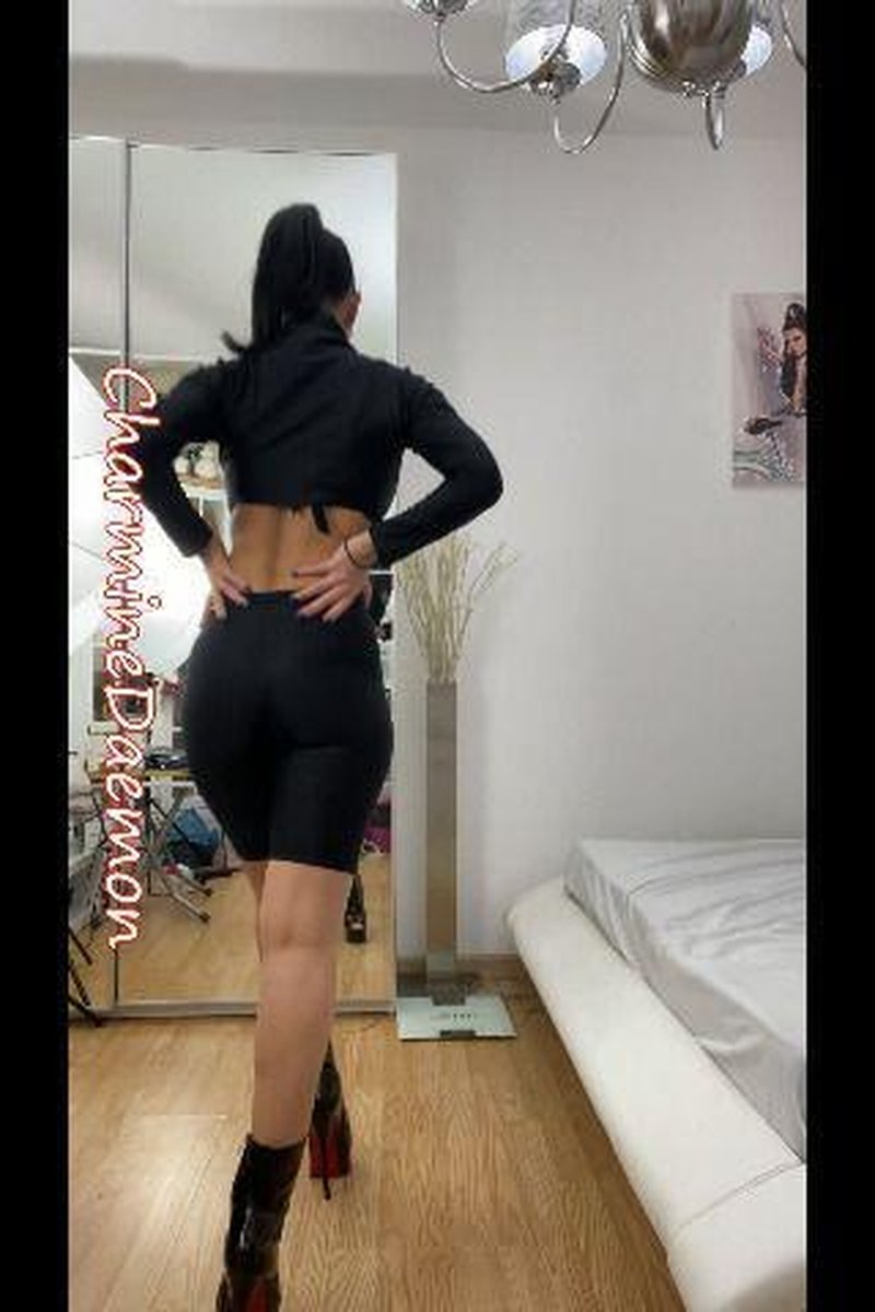 Layered Strip - Screenshot 1 of 4 - Brown Hair