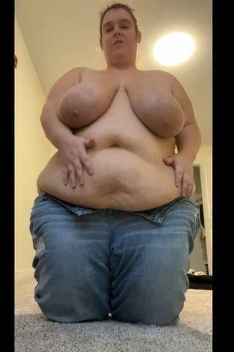 BBW JOI Topless - Screenshot 1 of 4 - BBW