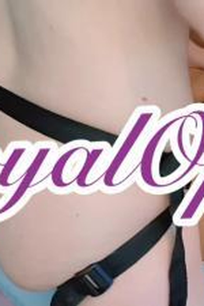 Lesbian Strap-On Fun - Screenshot 1 of 4 - Amateur