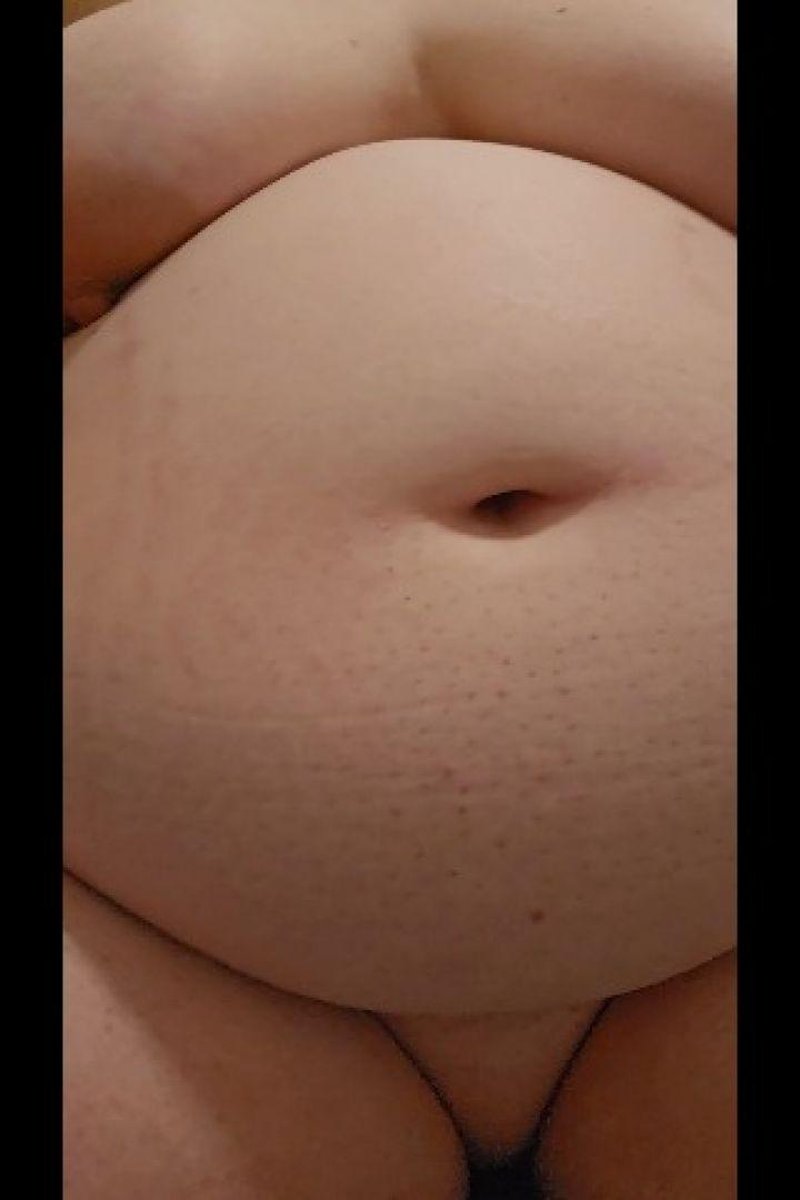Quick Pee - Screenshot 1 of 4 - BBW