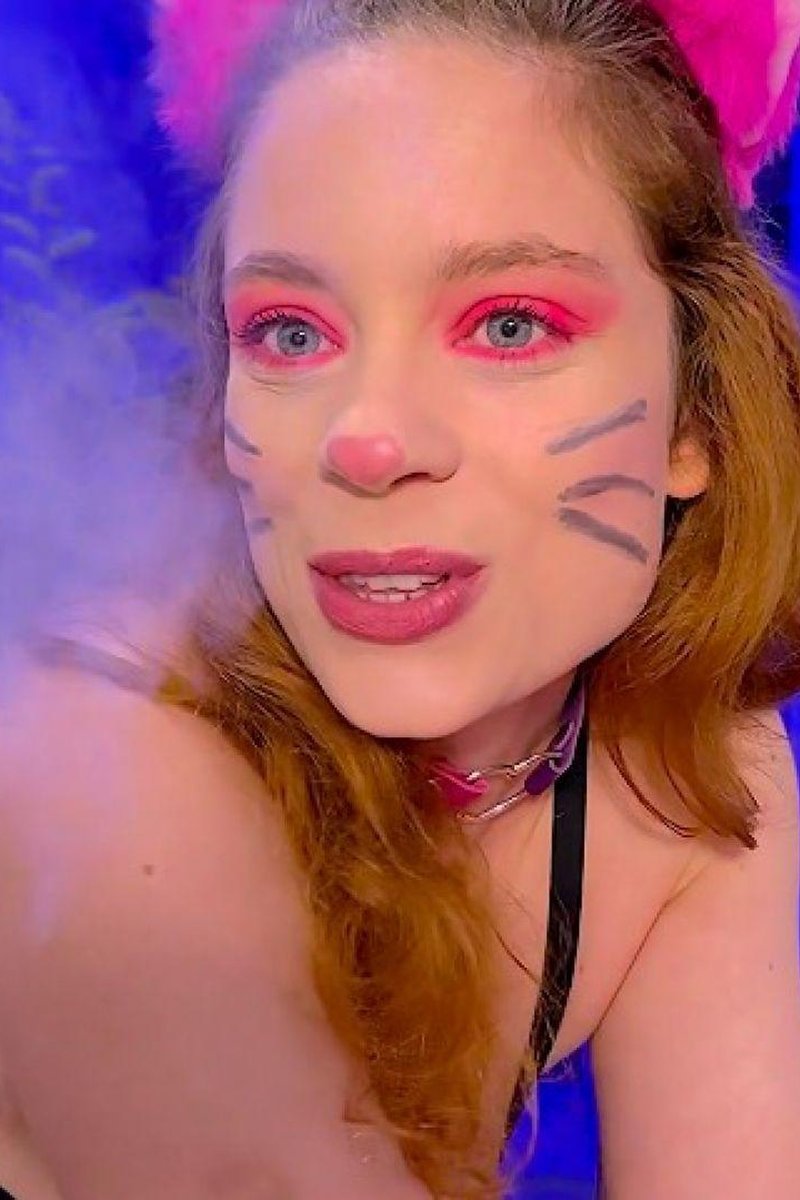 Smoking - Screenshot 1 of 4 - Adorable