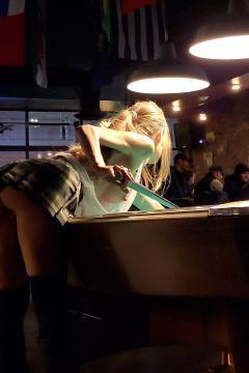 Pool Hall Flashing - Screenshot 1 of 4 - Big Tits