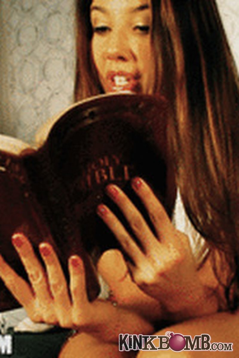 Ceara Lynch: Bible Study - Screenshot 1 of 4 - Religious