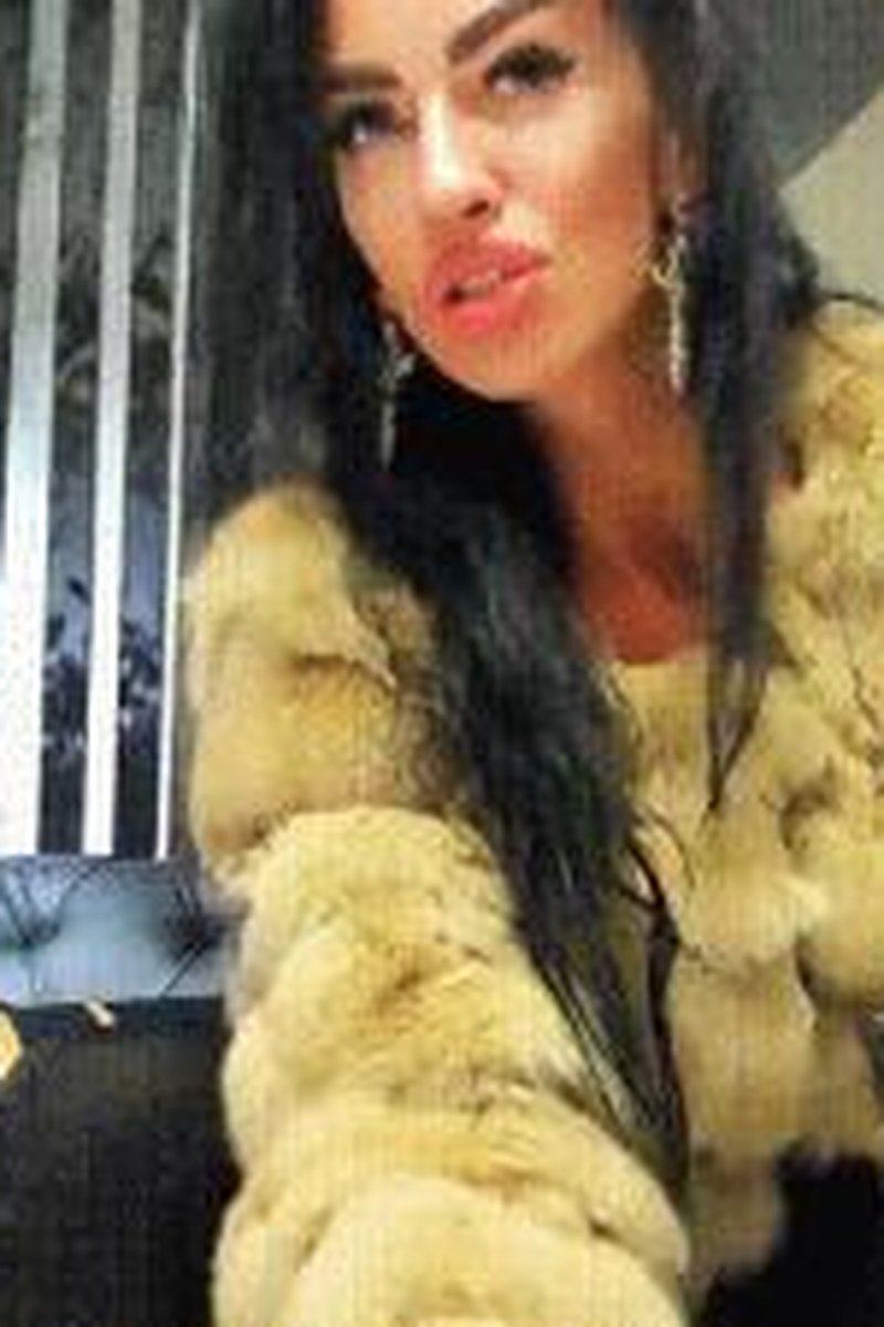 Takeover - Screenshot 1 of 4 - Brat