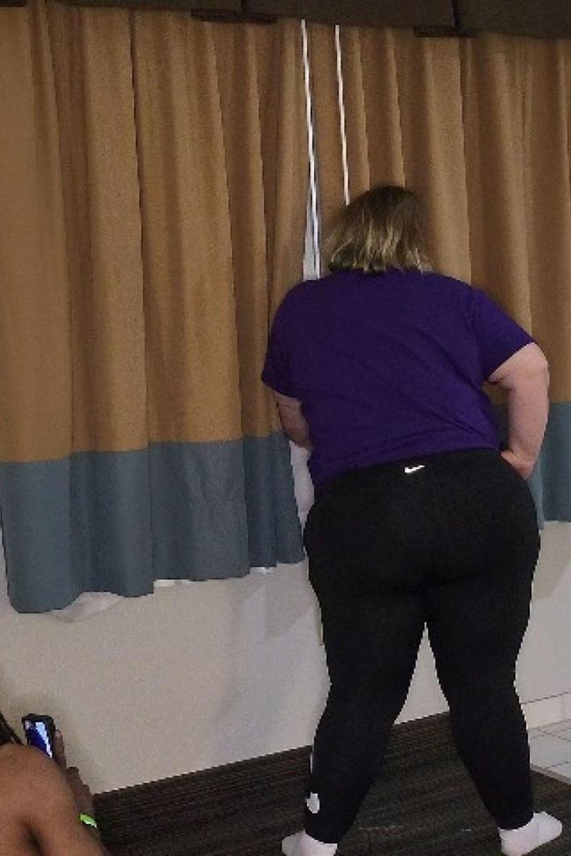 Stripping For BBC - Screenshot 1 of 4 - BBW