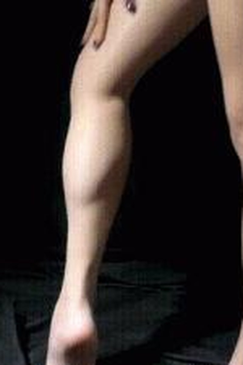 Crazy For Calves - Screenshot 1 of 4 - BDSM