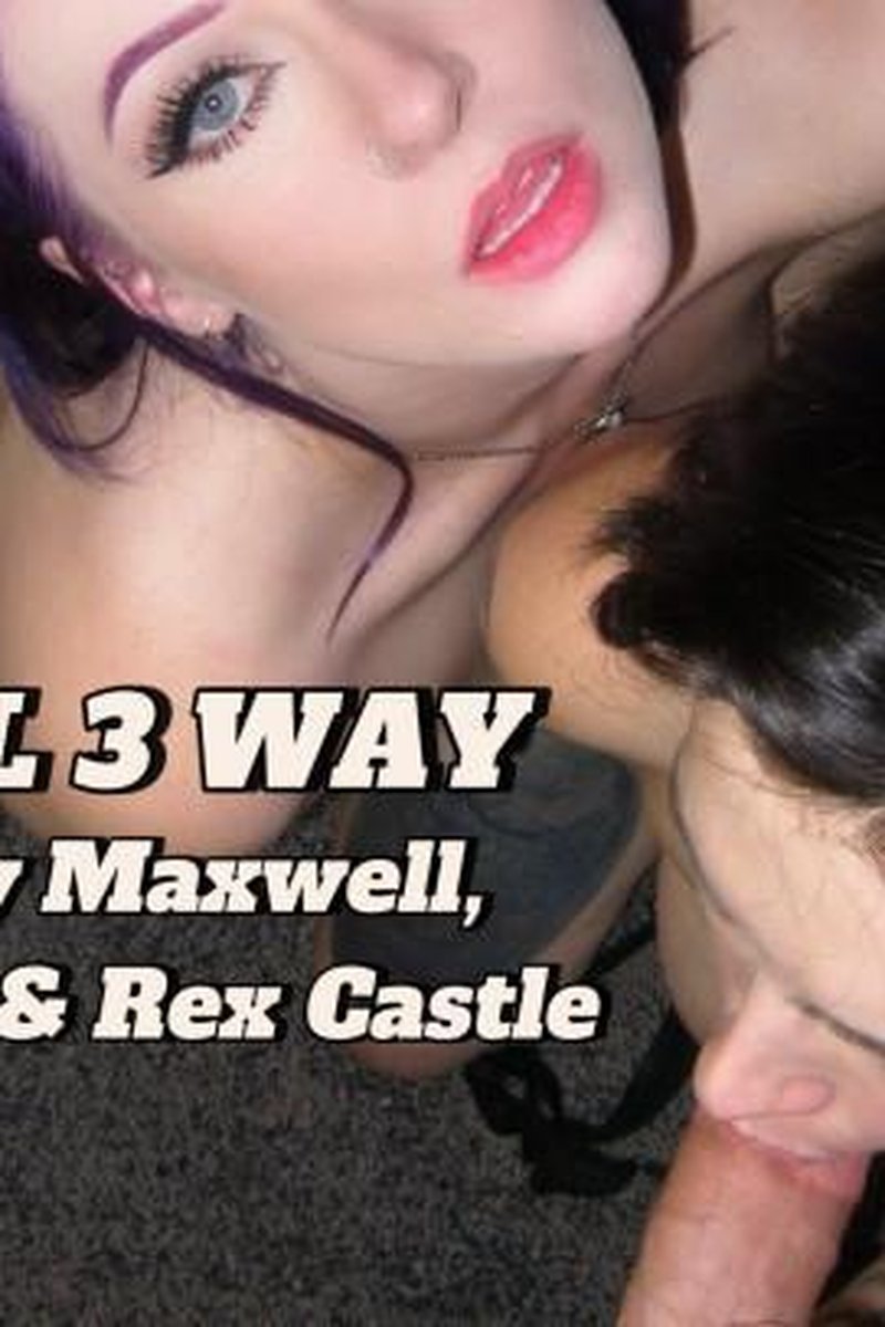 Alt Babe 3 Way - Screenshot 1 of 4 - Blowjob