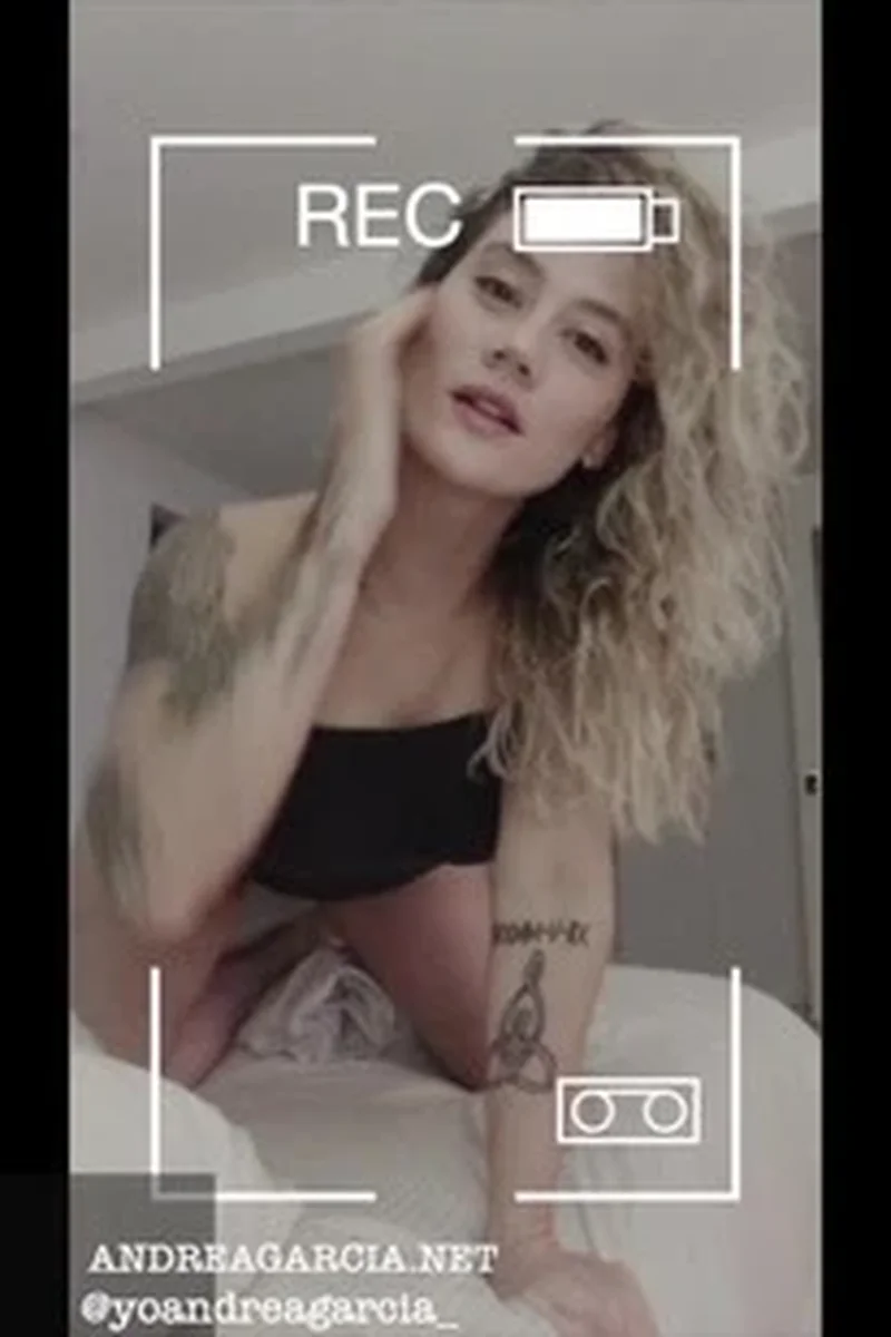 A La Cama - Screenshot 1 of 4 - Andrea Garcia