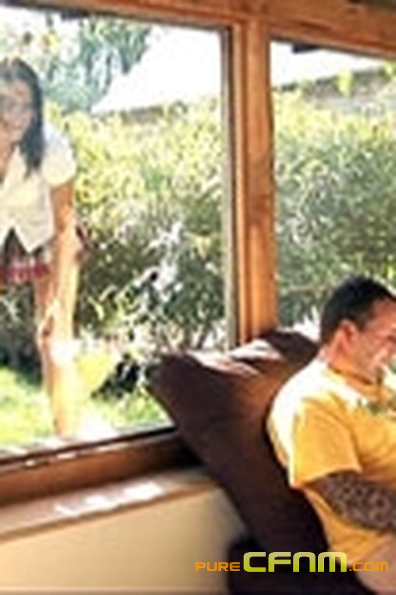 Wanking Through the Window - Screenshot 1 of 4 - Cyprus Iles