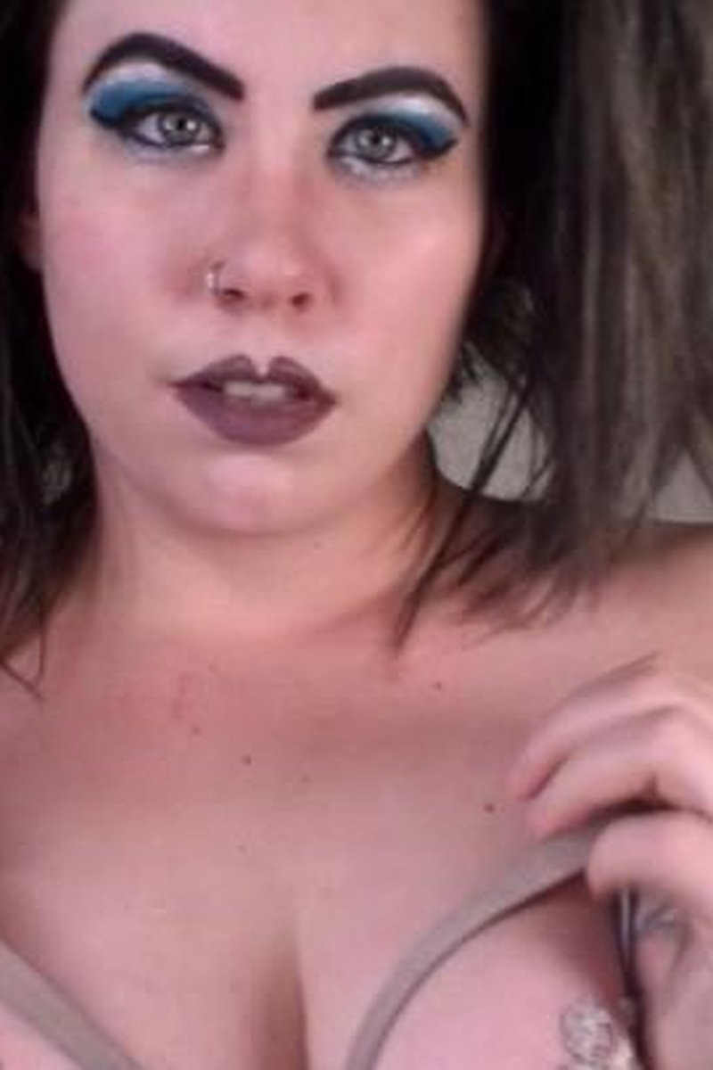 Your New Years Resolutions....Worship Me - Screenshot 1 of 4 - Domination