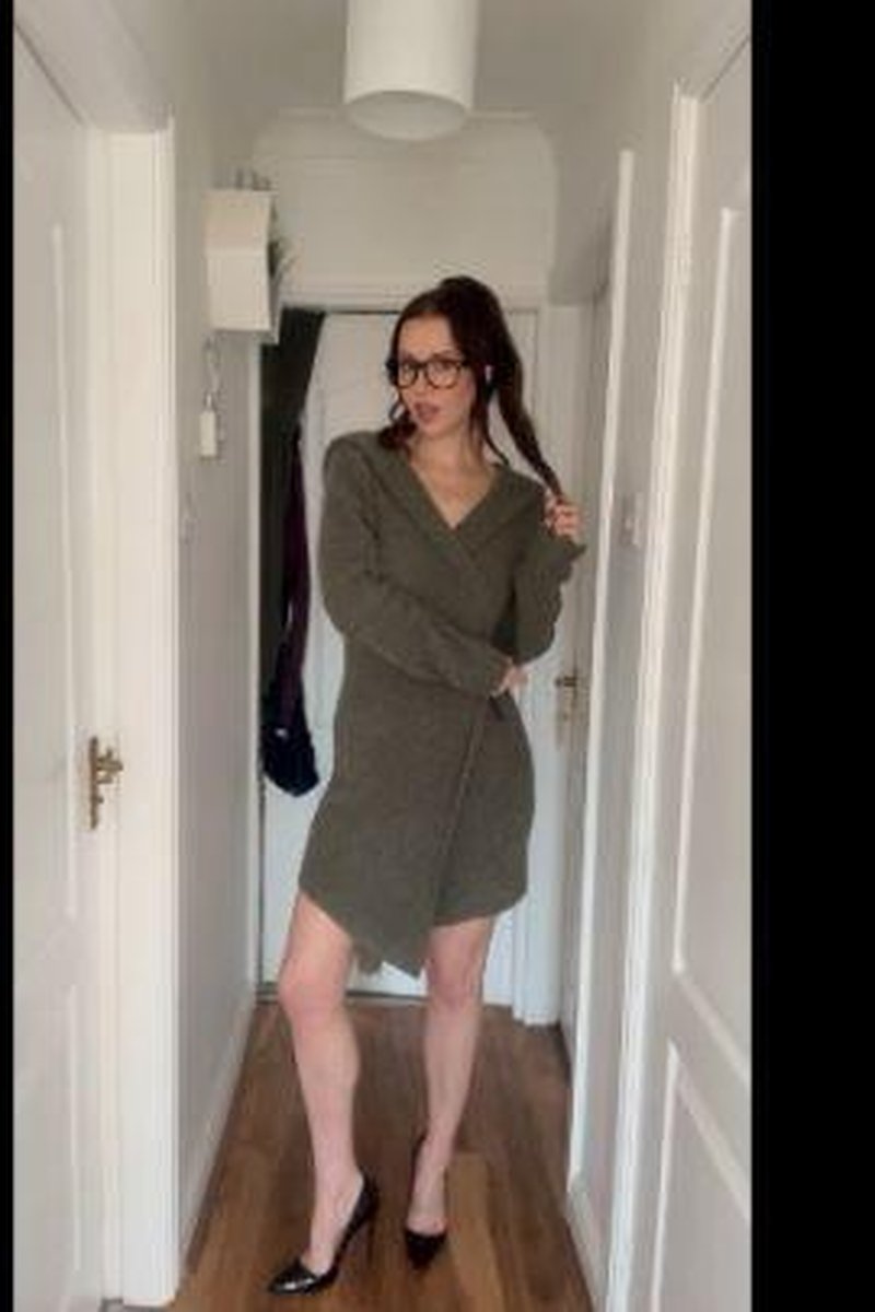 Custom Vid - Screenshot 1 of 4 - Blackmail