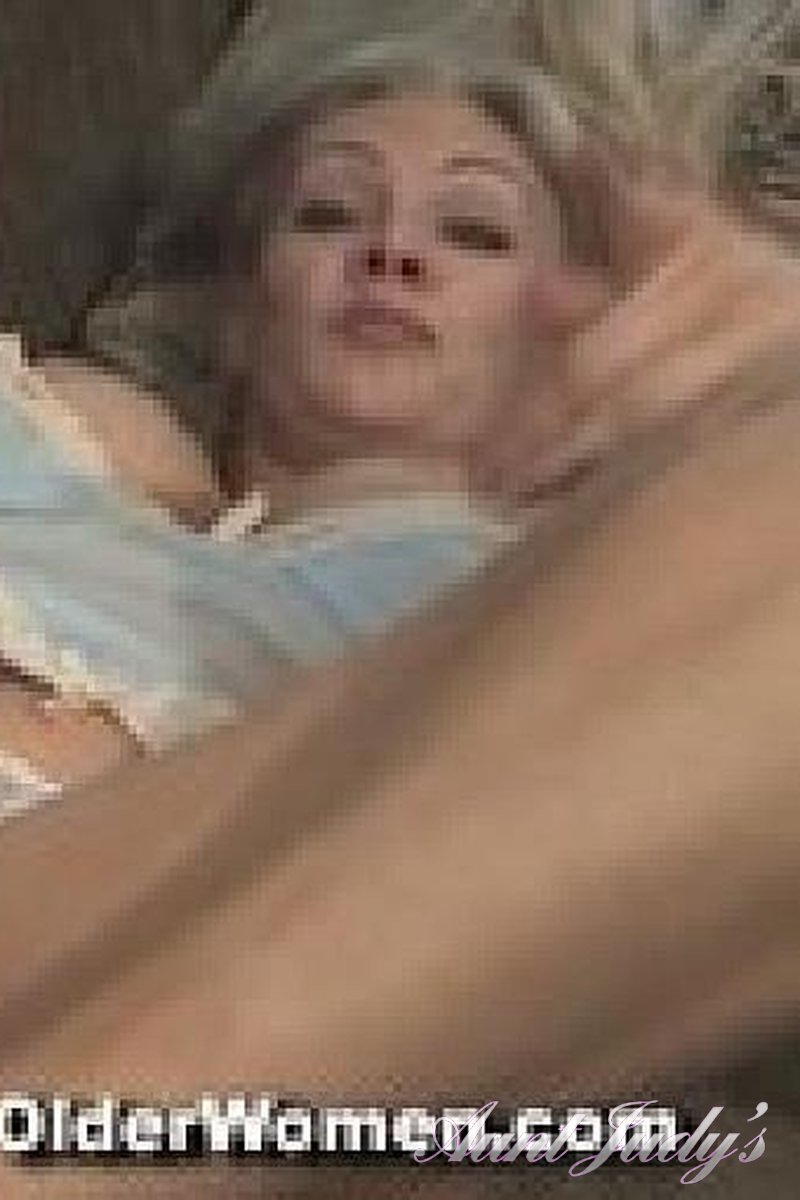 6 Clips - Screenshot 1 of 4 - Masturbation
