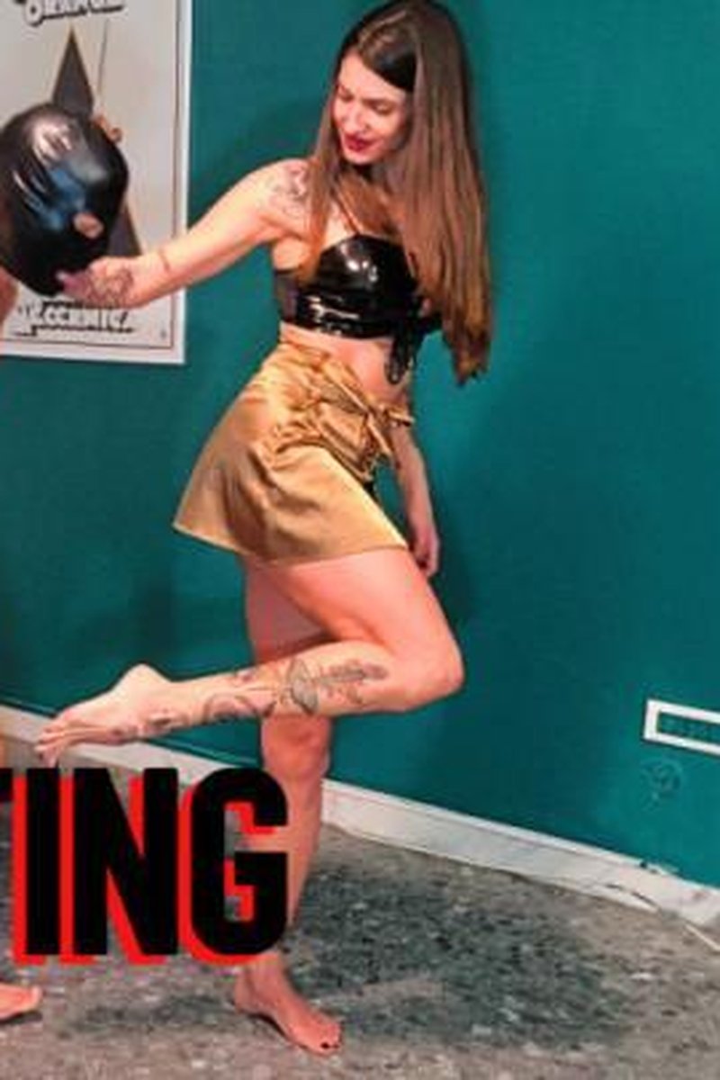 Extreme Ballbusting - Screenshot 1 of 4 - Femdom