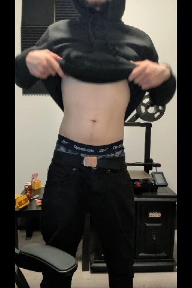 Lil Easter Weekend Fun - Screenshot 1 of 4 - Male