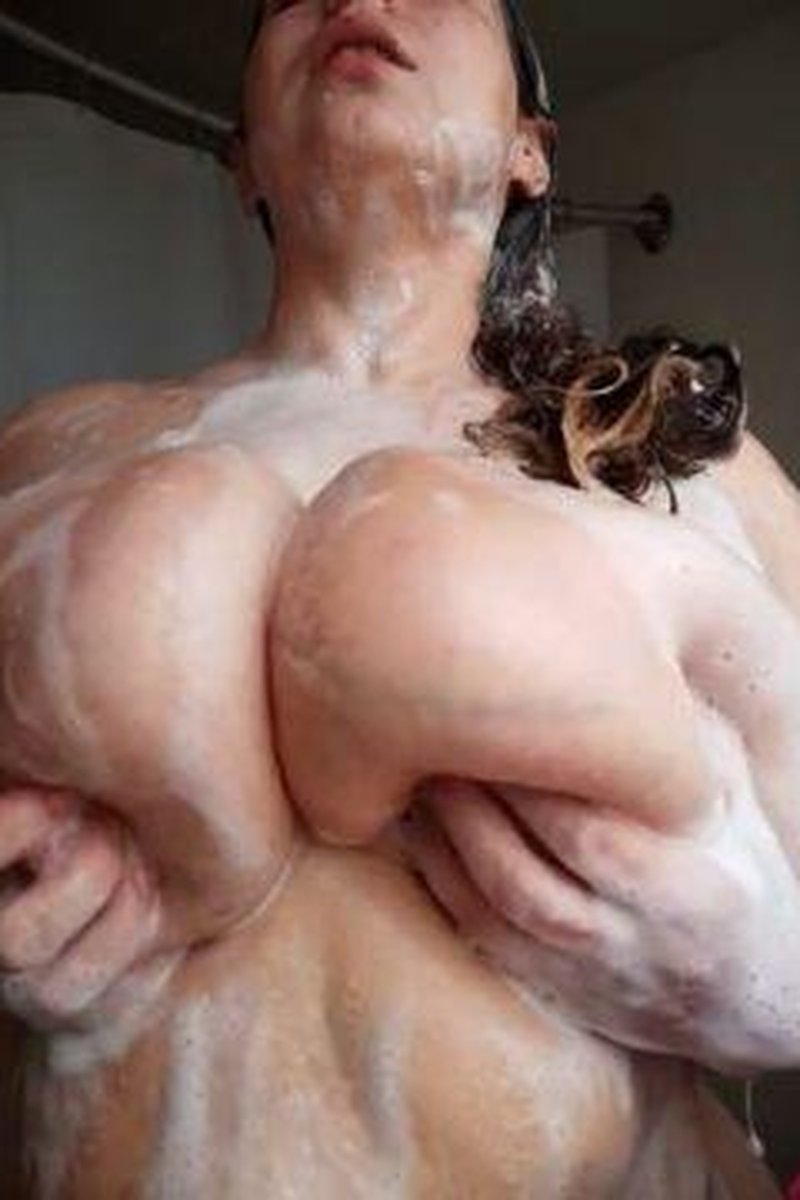 Tit Slapping Bubbles - Screenshot 1 of 4 - Big Tits