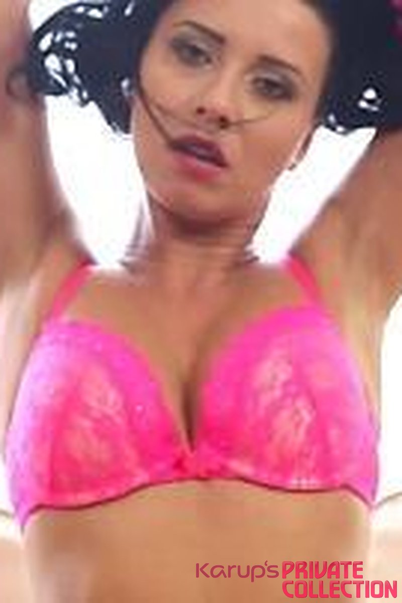 Vicky - Screenshot 1 of 4 - Vicky Love