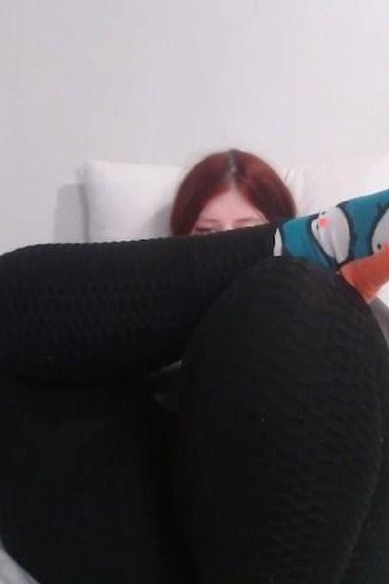 Ignoring You - Screenshot 1 of 4 - Foot Fetish