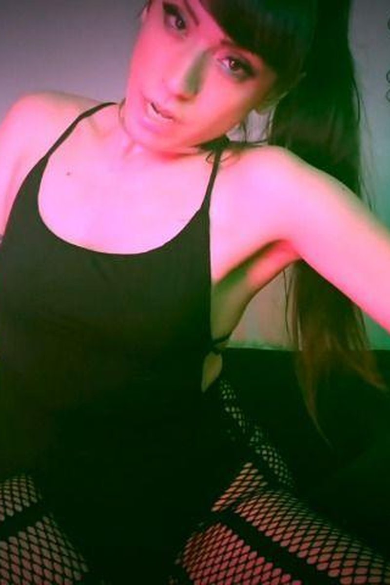 Strict Facesit - Screenshot 1 of 4 - Ass Smooshing
