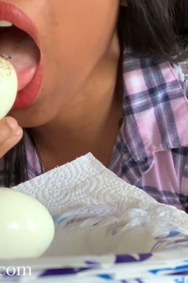 Eaten Mindlessly - Screenshot 1 of 4 - Fetish