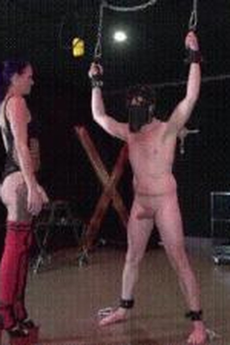Motivational Ballbusting - Screenshot 1 of 4 - BDSM