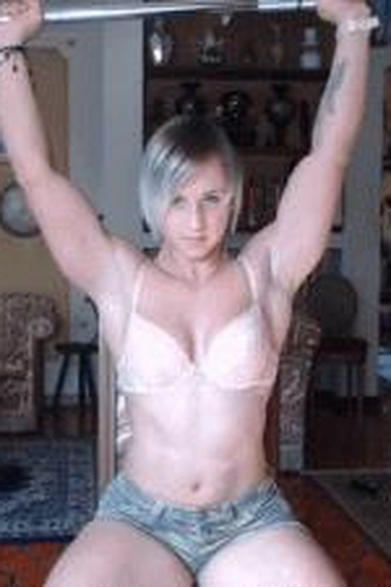 Shoulder Training - Screenshot 1 of 4 - Babes