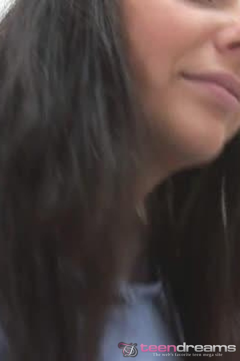 Sophia - Screenshot 1 of 4 - Teen (18-22)