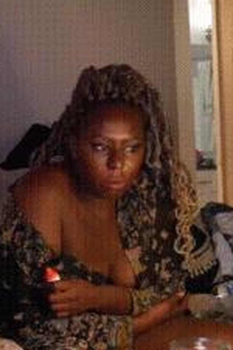 Tattooing On Live With Lady Cinder - Screenshot 1 of 4 - Bitch