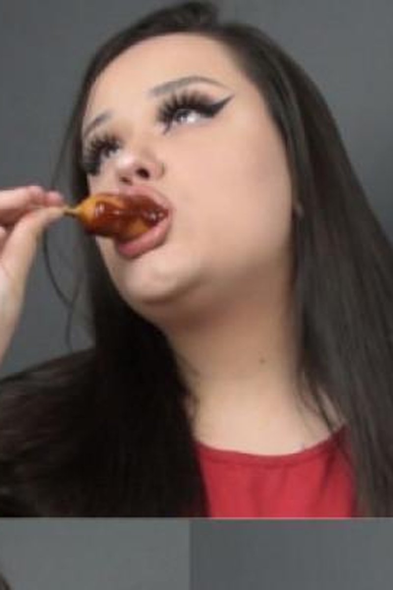 Sensual Seductive Stuffing - Screenshot 1 of 4 - Belly Fetish
