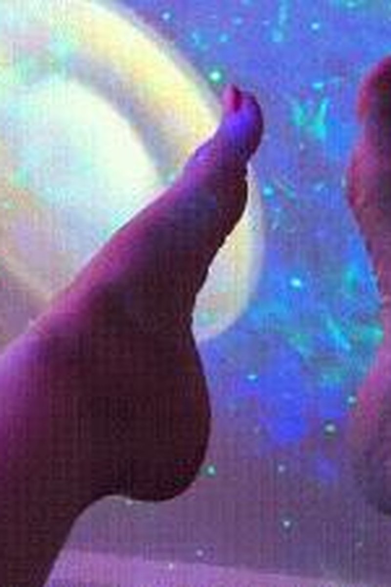 Galactic Feet - Screenshot 1 of 4 - Fantasy