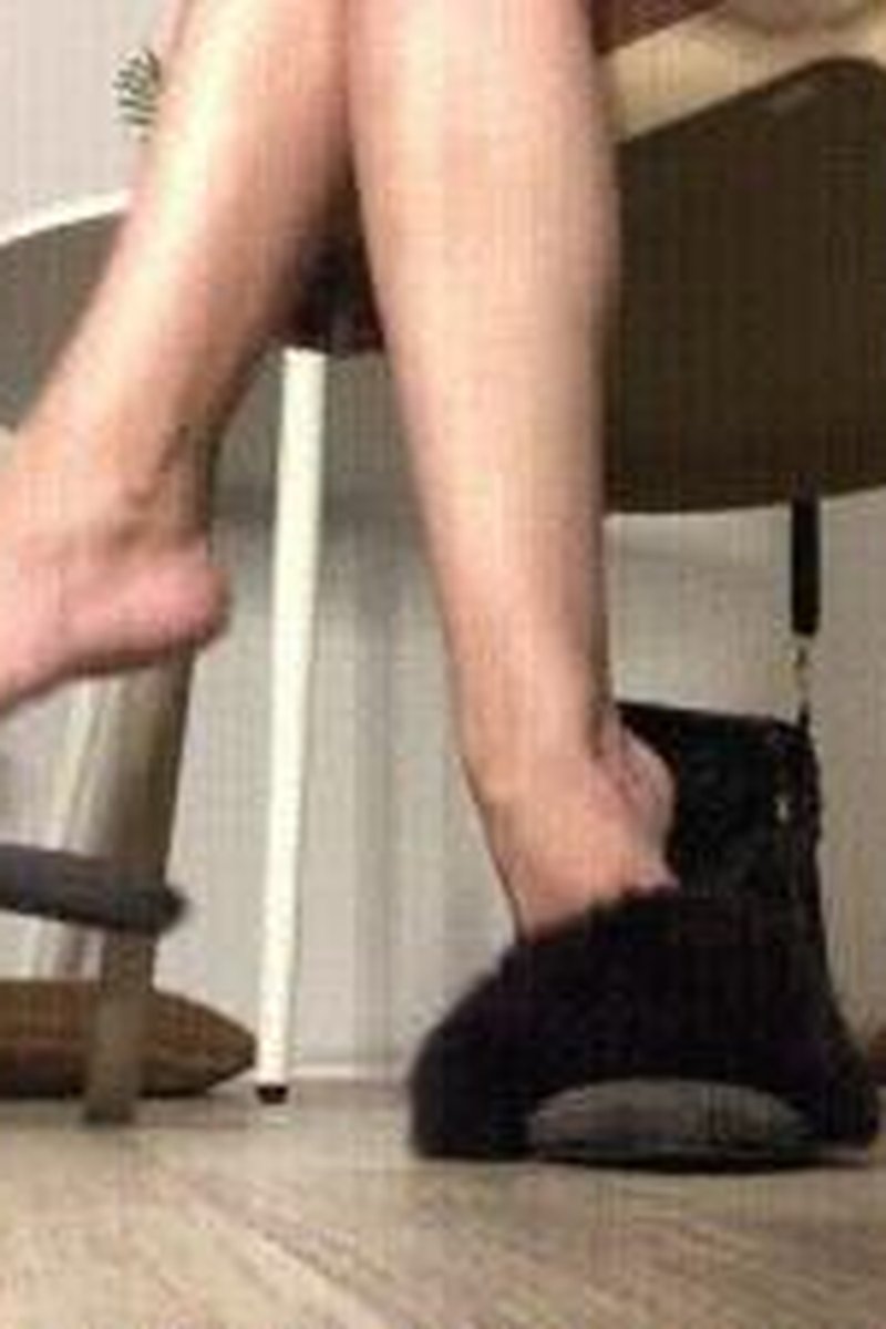 Fluffy Slippers - Screenshot 1 of 4 - Fantasy