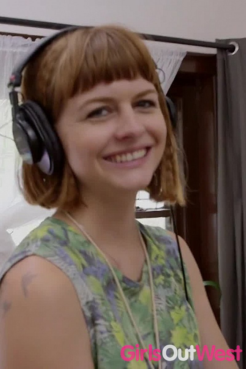 Charlot - Interview - Screenshot 1 of 4 - Classic Favourites